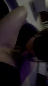 上海大学生母狗口的都是口水还吃个不停。